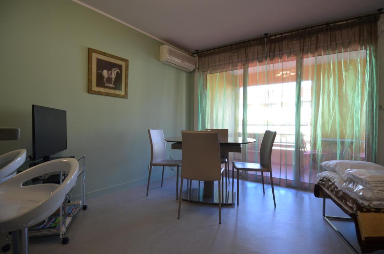 Appartement 3 Personnes Avec Coin Nuit Avec Terrasse Et Parking Quartier Du Port De Nice Exterior foto