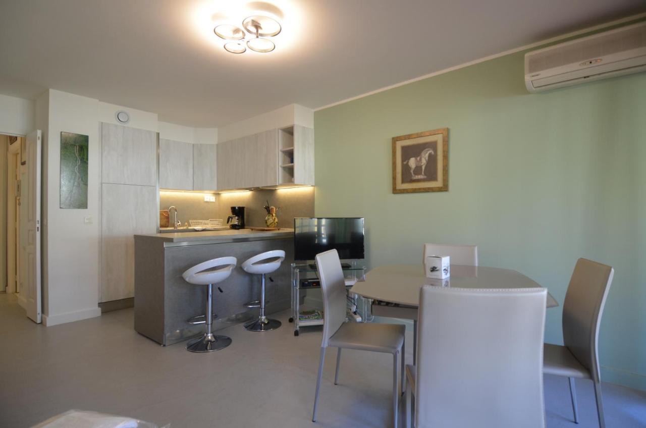 Appartement 3 Personnes Avec Coin Nuit Avec Terrasse Et Parking Quartier Du Port De Nice Exterior foto